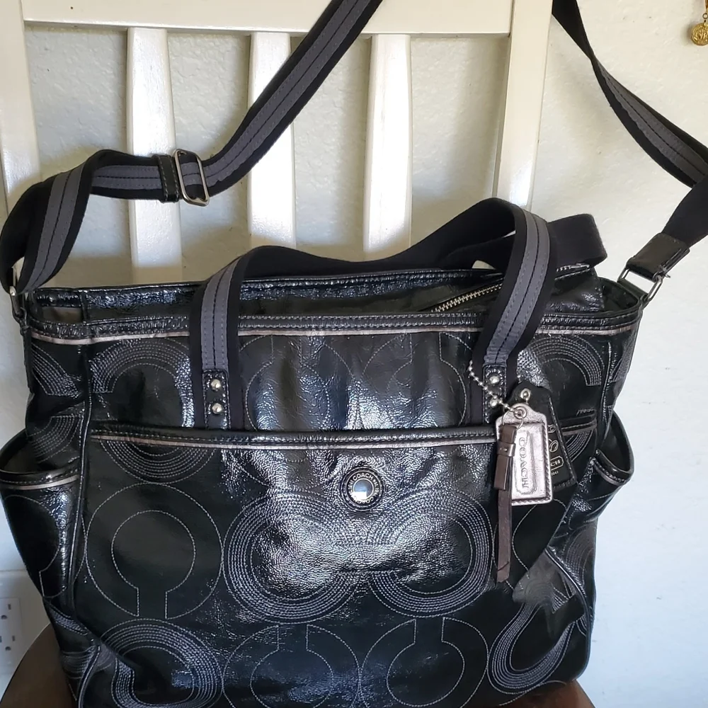 Coach Patent Leather diaper tote bag - Picture 12 of 16